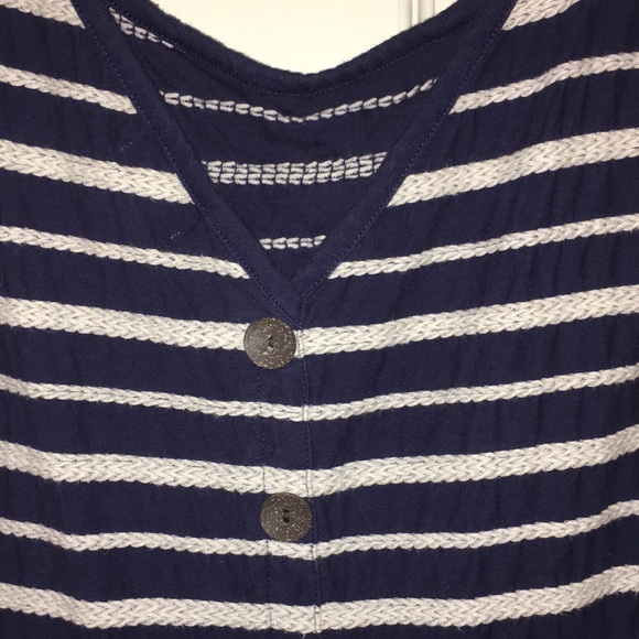 DETAILED BACK BLOUSE - Picture 3 of 6